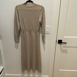 Elegant Beige Knit Dress